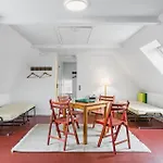 Σπίτι διακοπών 2 Bedroom Beautiful In *