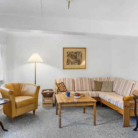 Feriehus 2 Bedroom Beautiful In *